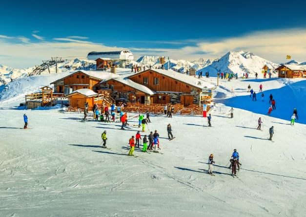 Il turismo riparte a Natale: l’analisi di Assoturismo per il ponte dell’immacolata